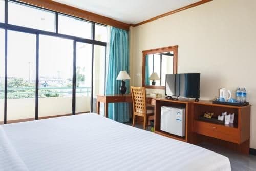 Deluxe King Room