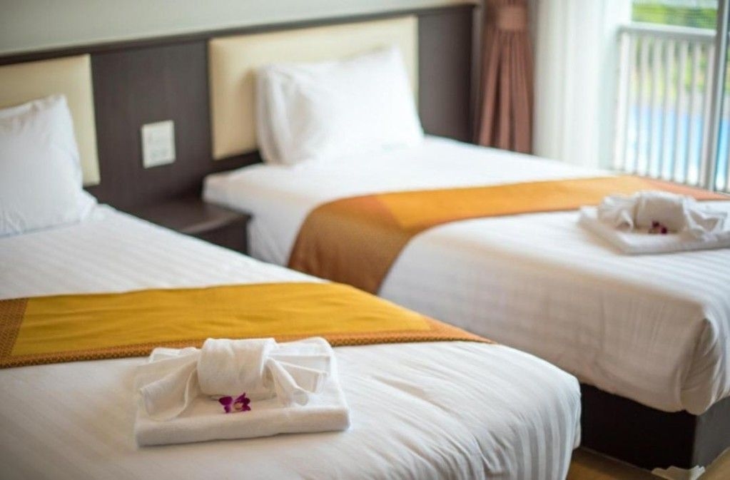 สวัน เลก (Swan Lake Hotel Sattahip)0