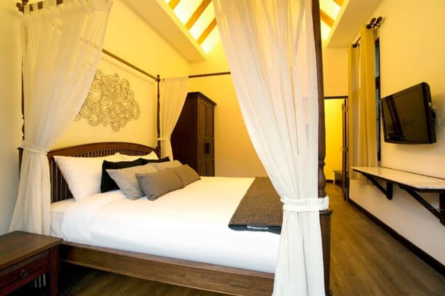 4 Bedroom Villa