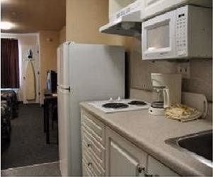 Savannah Suites Norfolk3