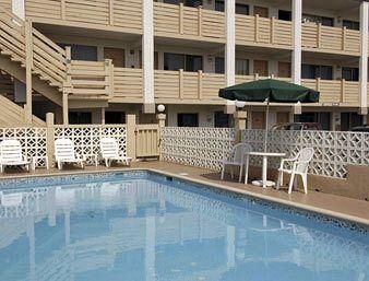 Travelodge Virginia Beach2