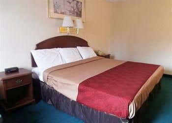 Econo Lodge Colonial Econo Lodge Colonial