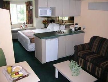 Auburn Travelodge Inn And Suites3