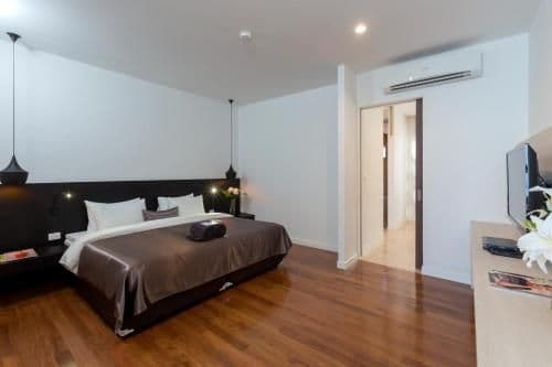 Two-Bedroom Suite with Sea View