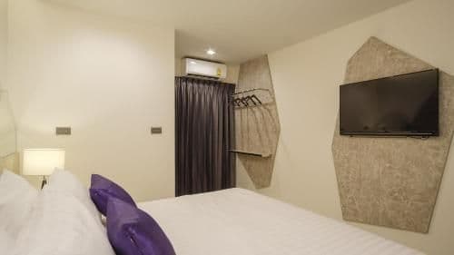 Deluxe Double or Twin Room with Balcony