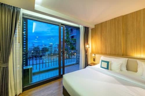Deluxe Pool View