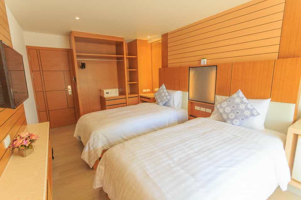 Room Actually Room Actually