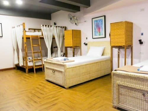 Private Female Room with 5 Beds & Shared External Bathroom