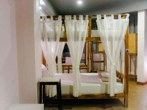 Private Room with 5 Beds & Shared External Bathroom