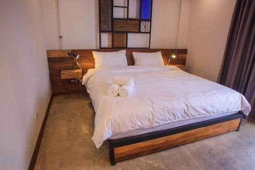 Deluxe King Room with Balcony