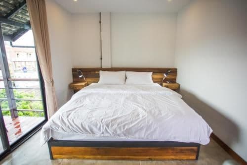 Deluxe King Room Balcony with City View