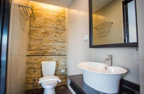 Deluxe King Room Balcony with City View