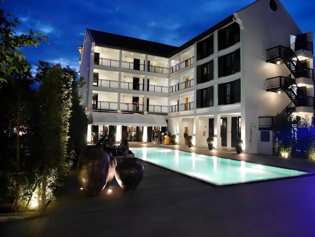 โรงแรมบุรีศิริ บูติก (Buri Siri Boutique Hotel)1