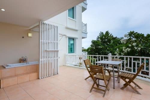 Two-Bedroom Apartment with Pool View (No in Room Wifi)