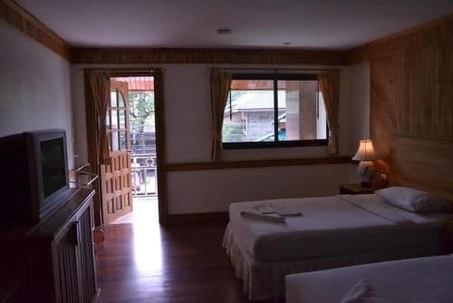 Standard Twin Room