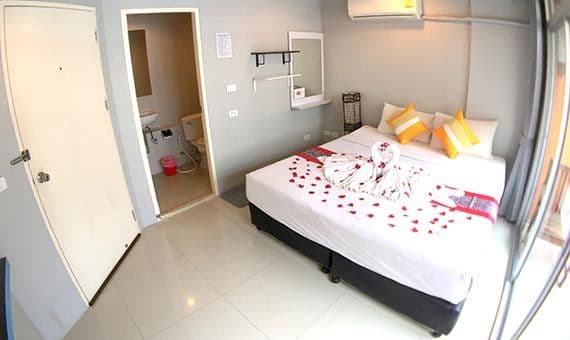 โรงแรม เดอะ รูม ป่าตอง โรงแรม เดอะ รูม ป่าตอง