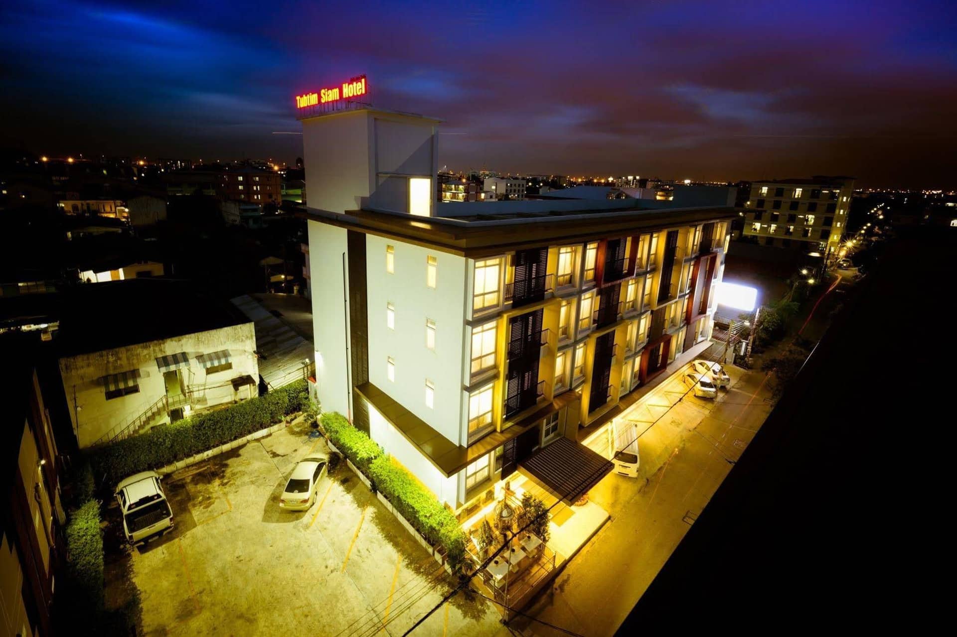 โรงแรมทับทิมสยาม สุวรรณภูมิ โรงแรมทับทิมสยาม สุวรรณภูมิ