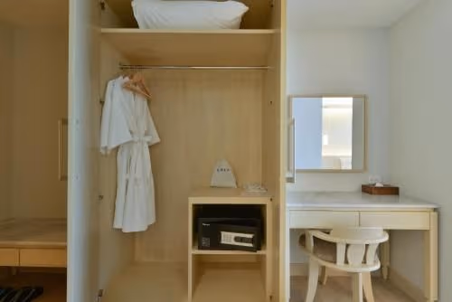 King Suite with Sea View