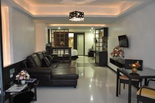 Studio Room