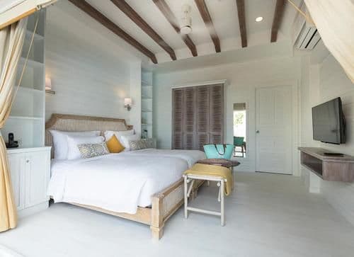 Two-Bedroom Villa with Two Private Pools - Baan Yuyen