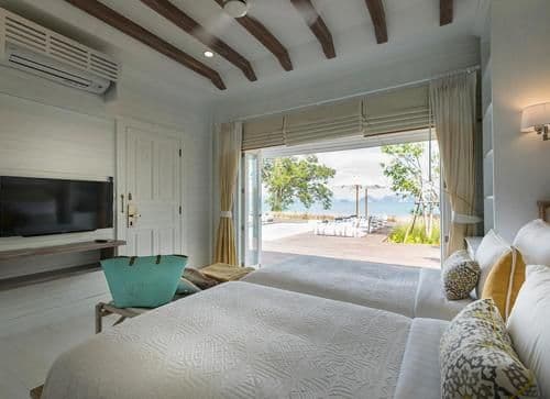 Two-Bedroom Villa with Two Private Pools - Baan Yuyen