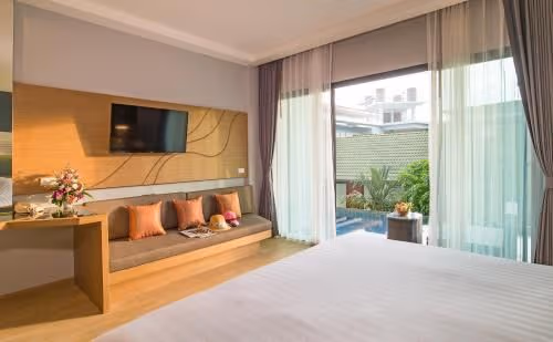 Deluxe Double Room with Pool Access