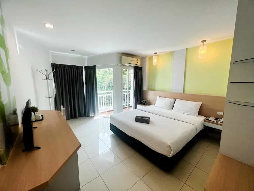 โรงแรมนานาชาติ บางแสน โรงแรมนานาชาติ บางแสน
