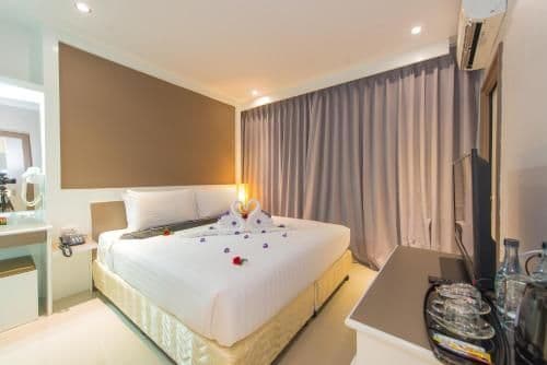 Deluxe Double or Twin Room