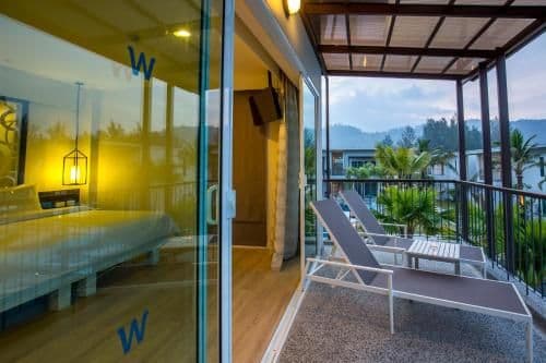 Upper Pool Access Room