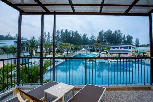 Upper Pool Access Room