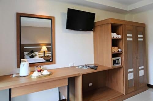Deluxe King Room