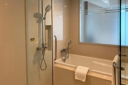 Executive Studio Room with King-Size Bed