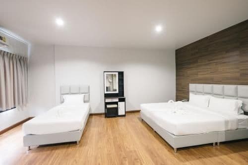 Triple Room with Private Bathroom
