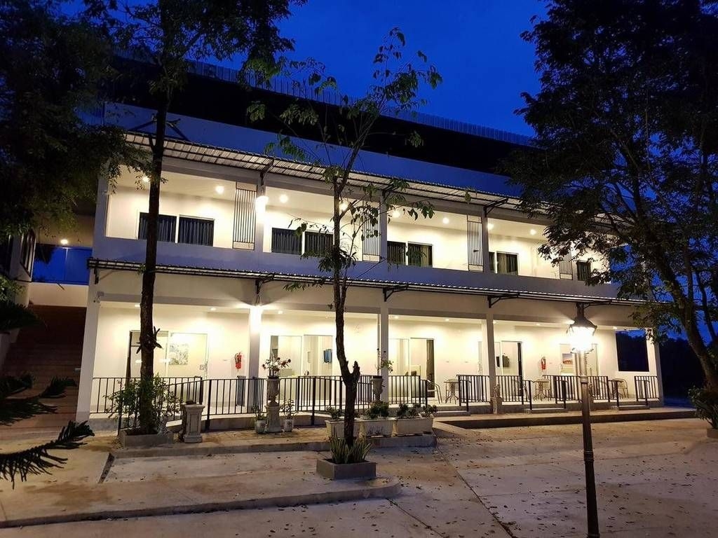 เดอะ คิวบ์ รีสอร์ท (The Cube Resort)0