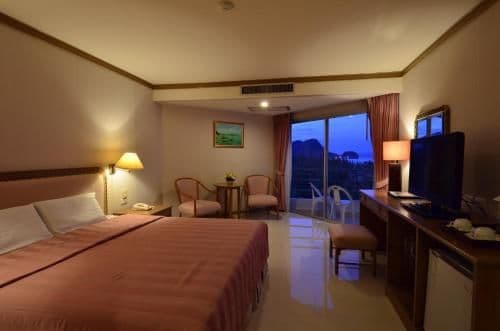 Deluxe Double or Twin Room