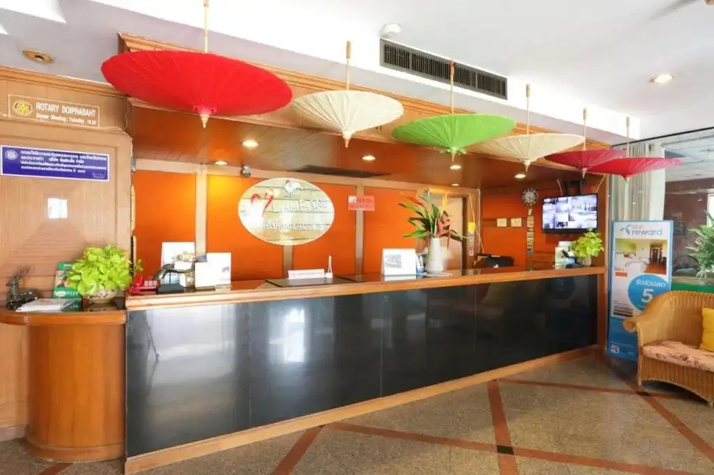โรงแรมพิณ โรงแรมพิณ