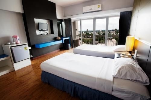 โรงแรมไพลิน พิษณุโลก (Pailyn Phitsanulok Hotel)1