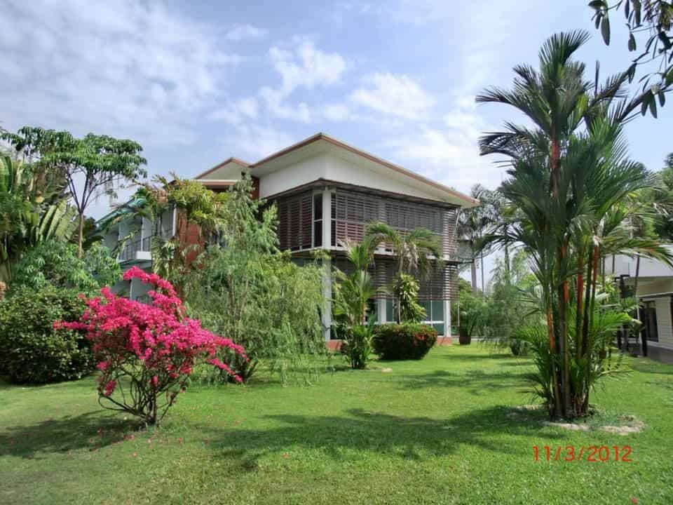 บ้านสวน คุณตา กอล์ฟ แอนด์ รีสอร์ท