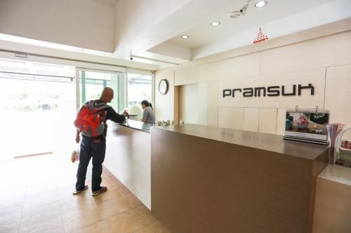โรงเเรม เปรมสุข (Pramsuk Hotel)1