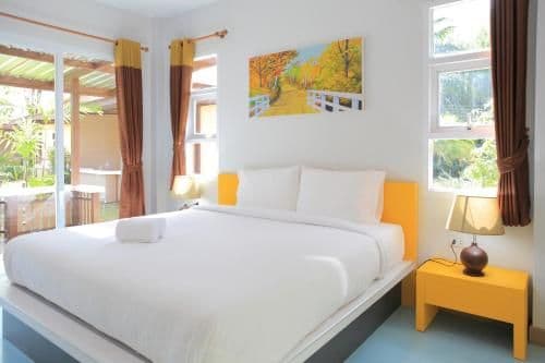 One-Bedroom Bungalow with Pool View