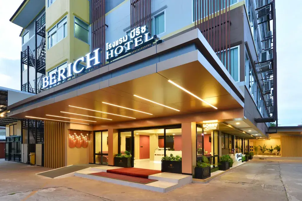 โรงแรมบีริช โรงแรมบีริช