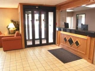 La Quinta Inn Milwaukee Northwest La Quinta Inn Milwaukee Northwest