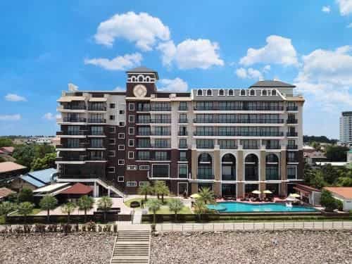 โรงแรมเดอ ลัดดา โรงแรมเดอ ลัดดา