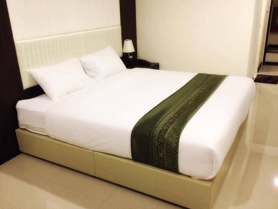 เดอะ แคปิตอล โฮเทล (The Capital Hotel)1