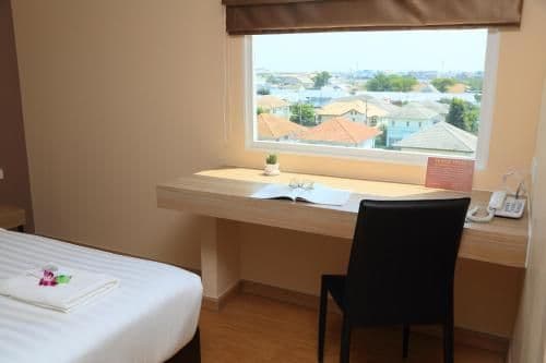 Deluxe Room (2 Adults + 1 Child)