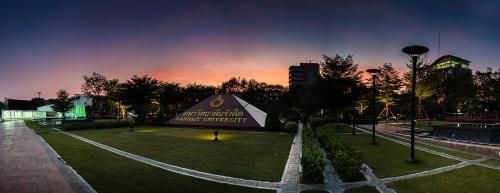 โรงแรมทริปเปิลส์ทรีส์ (Triple Trees Hotel Pathum Thani)3