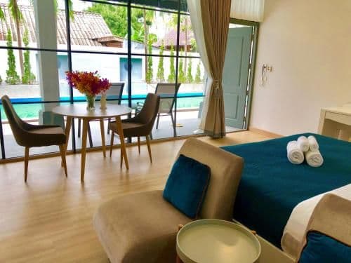 Junior Suite with Pool View