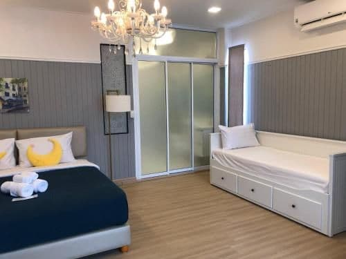 Pool Suite