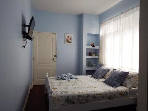Standard Queen Room