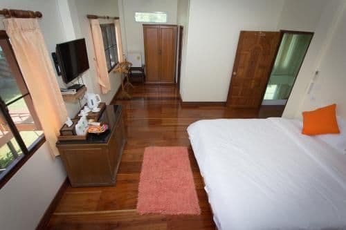 Deluxe Family Room